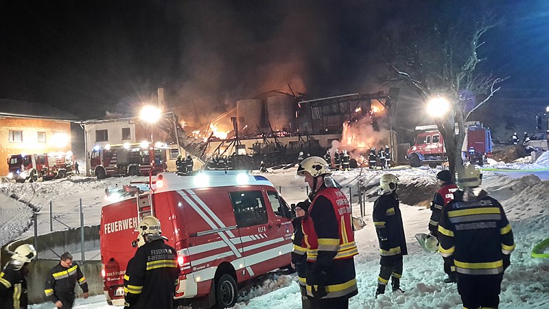 Datei:2018-03-04 (111) Fire at Ober-Brandgraben in Kirchberg an der Pielach.jpg