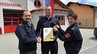 2017-05-12 Feuerwehrleistungsabzeichen in Gold für OLM Albin Schagerl (2).jpg