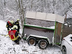 2022-04-03 (101) Technical deployment, B 39, Weißenburggegend, Frankenfels, Austria.jpg