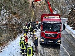 2021-03-19 (101) Rescue of a car on the B 39 Pielachtal road near Weissenburg, Frankenfels, Austria.jpg